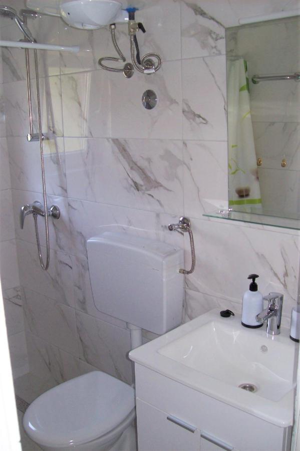 Dinka'S Apartment Stari Grad  Zewnętrze zdjęcie
