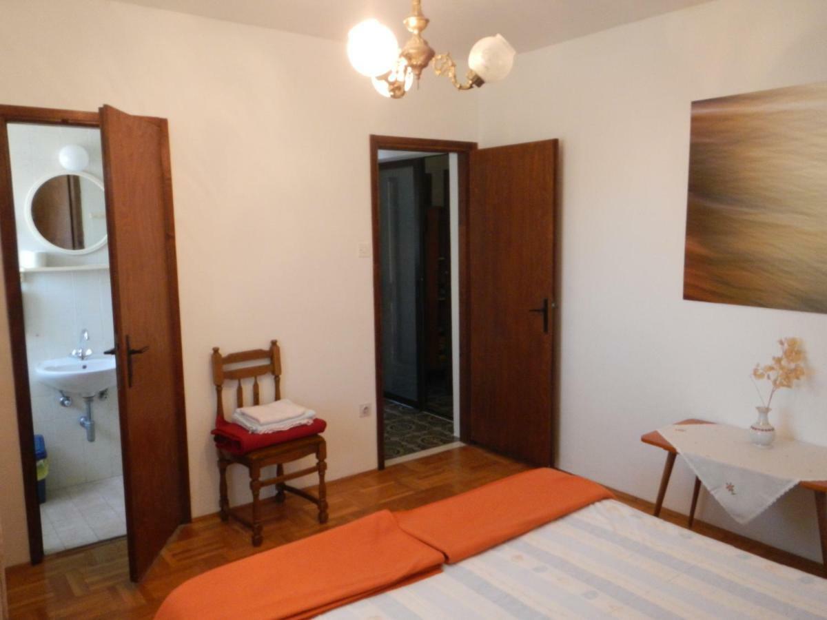 Dinka'S Apartment Stari Grad  Zewnętrze zdjęcie